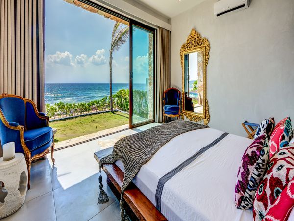 Cancun Home 990338