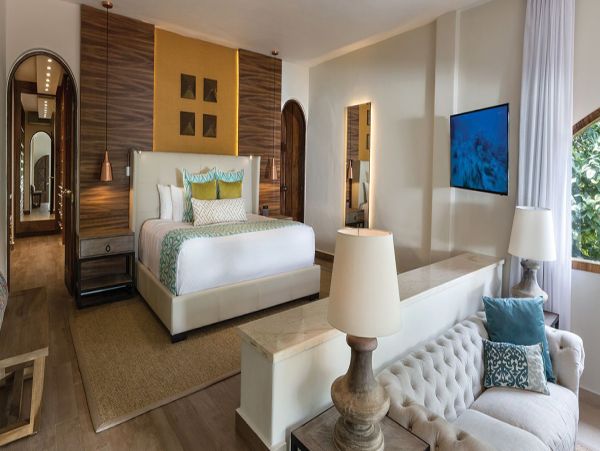 Cancun Home 990339