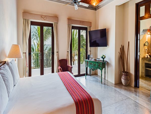 Cancun Home 990341