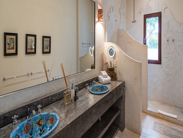 Cancun Home 990342
