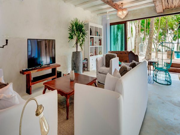 Cancun Home 990343