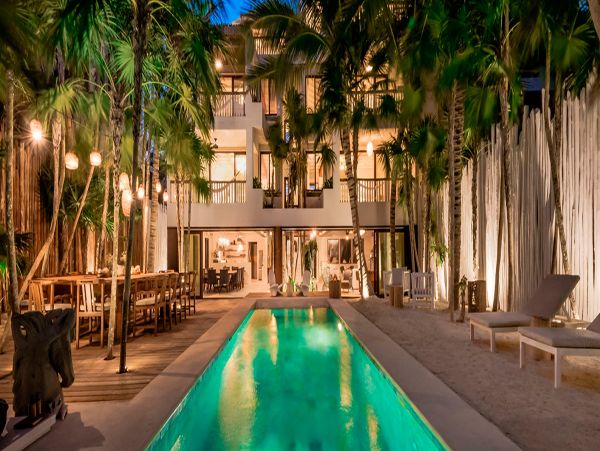 Cancun Home 990343
