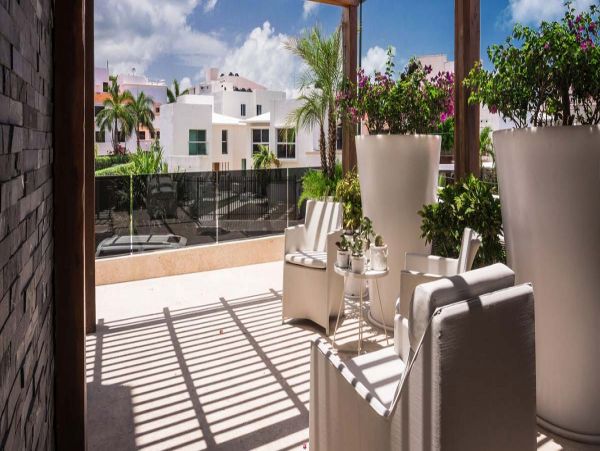 Cancun Home 990344