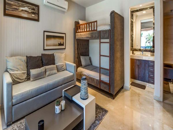 Cancun Home 990344