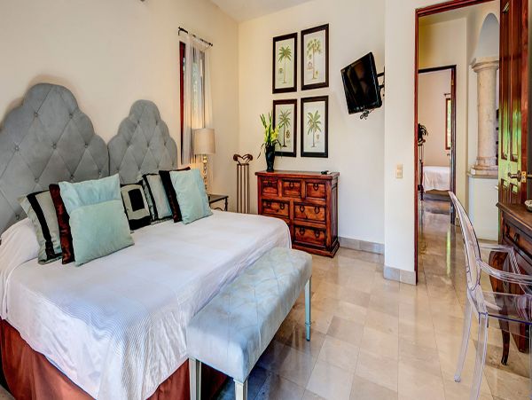 Cancun Home 990345
