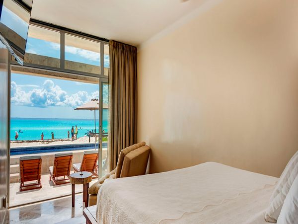 Cancun Home 990346