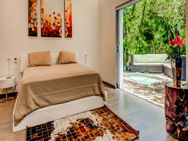 Cancun Home 990348