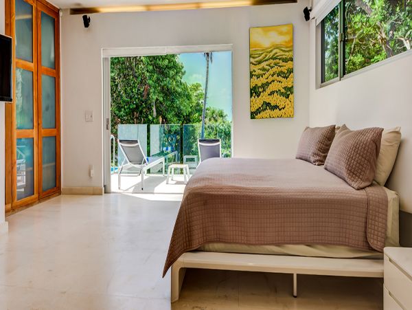 Cancun Home 990348