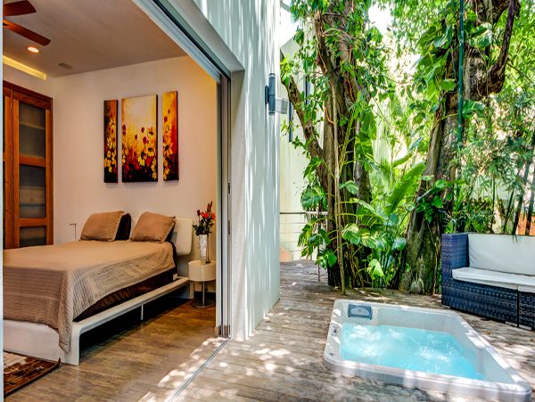 Cancun Home 990348