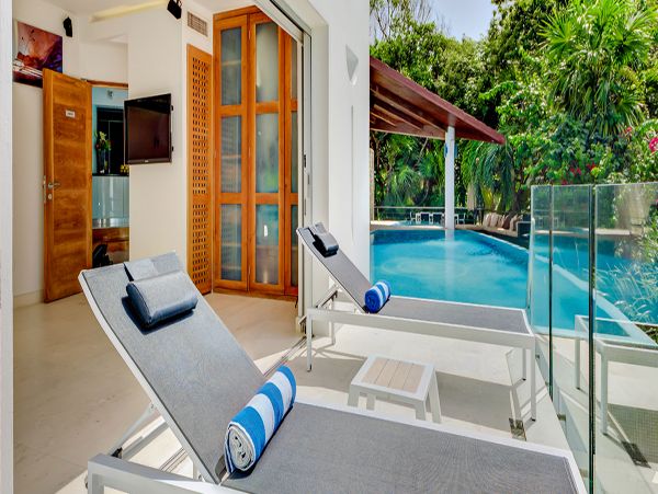 Cancun Home 990348