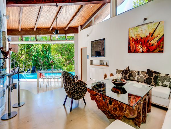 Cancun Home 990348