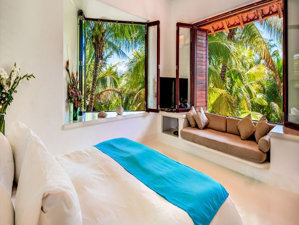 Cancun Home 990349