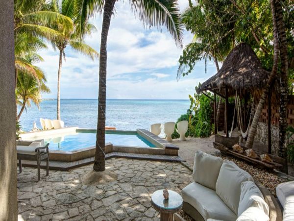 Cancun Home 990352