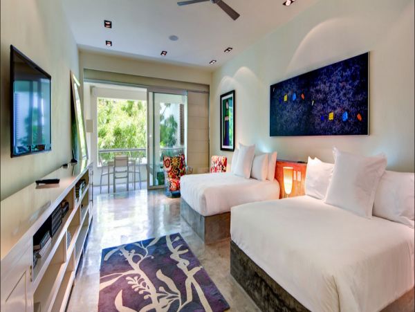 Cancun Home 990353
