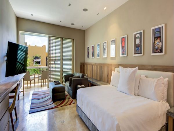 Cancun Home 990353
