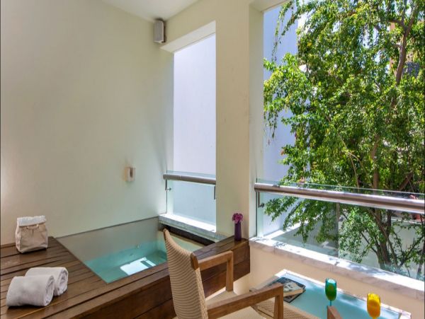 Cancun Home 990353
