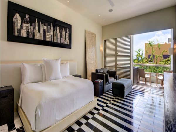 Cancun Home 990353