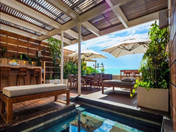Cancun Home 990353