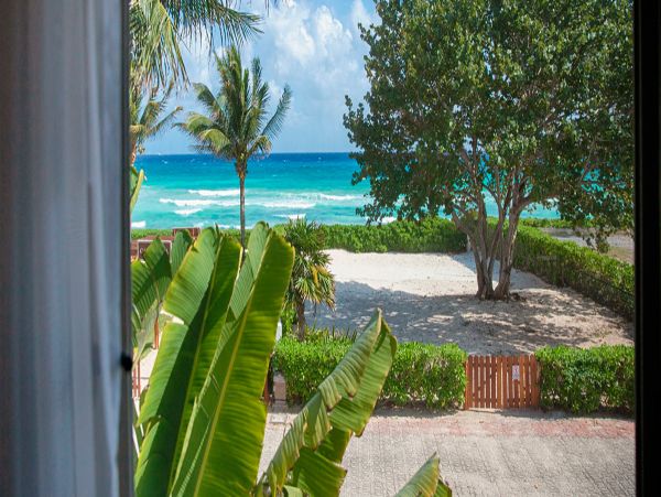 Cancun Home 990354