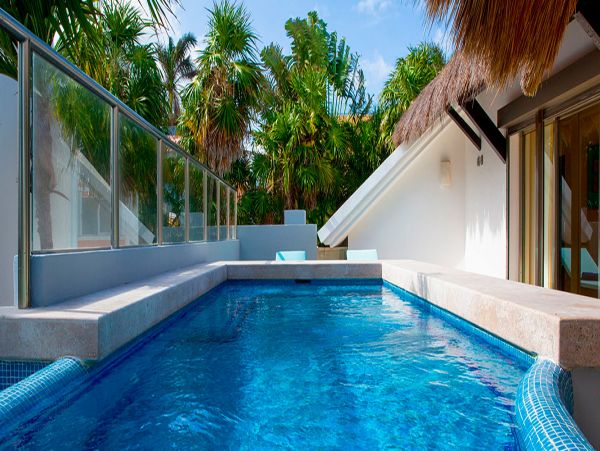 Cancun Home 990354