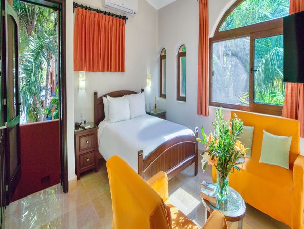 Cancun Home 990355