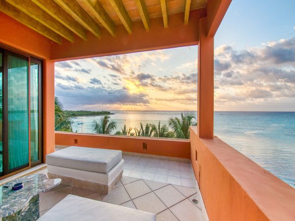 Cancun Home 990355