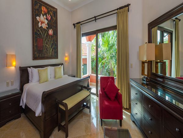 Cancun Home 990357