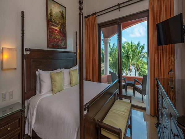 Cancun Home 990357