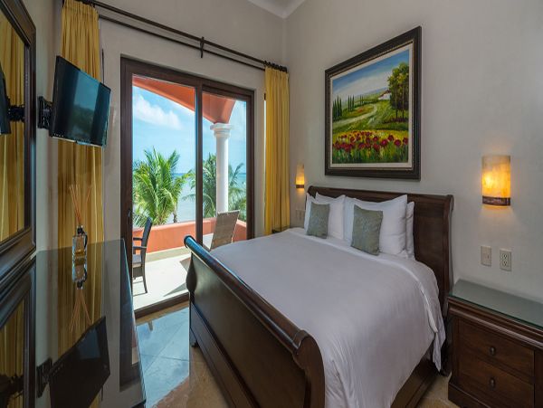 Cancun Home 990357