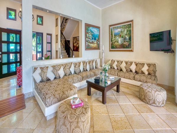 Cancun Home 990358