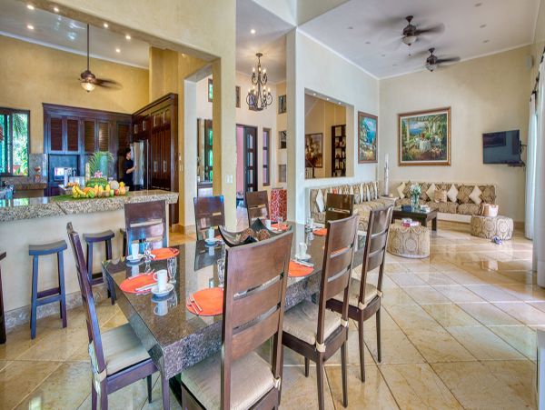Cancun Home 990358