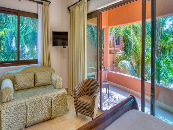 Cancun Home 990358