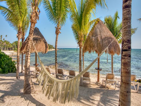 Cancun Home 990358