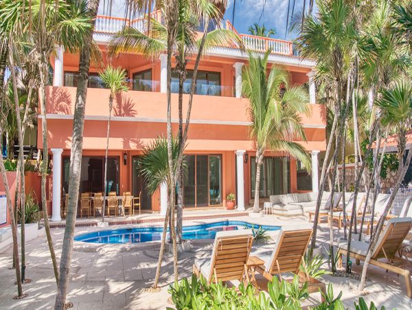 Cancun Home 990359