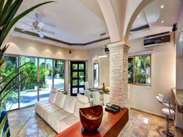 Cancun Home 990361
