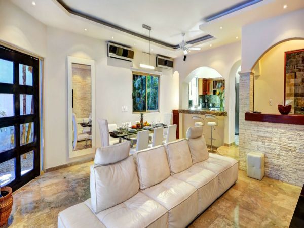 Cancun Home 990361