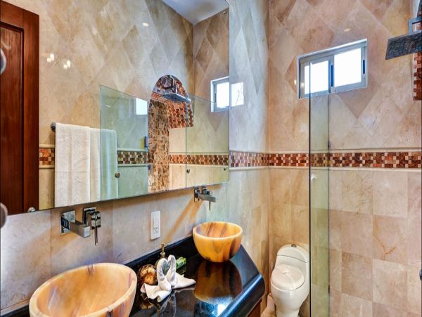 Cancun Home 990361