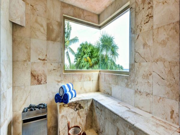 Cancun Home 990361