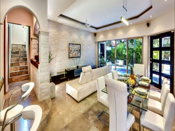 Cancun Home 990361