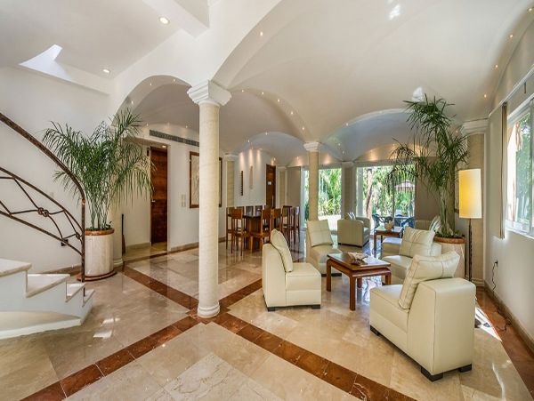 Cancun Home 990362