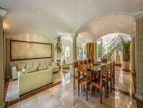 Cancun Home 990362