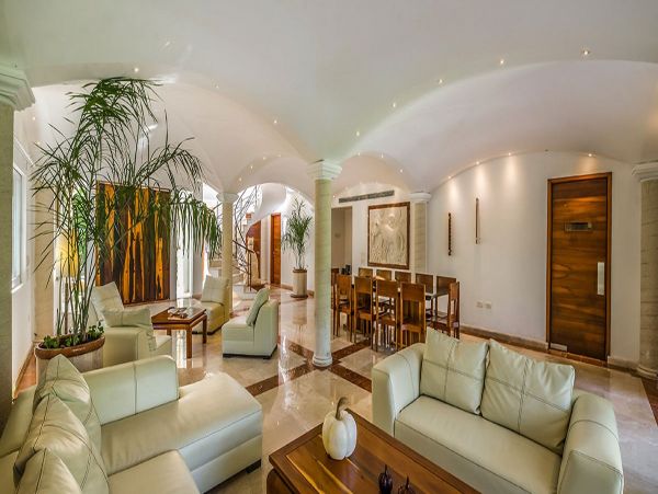 Cancun Home 990362