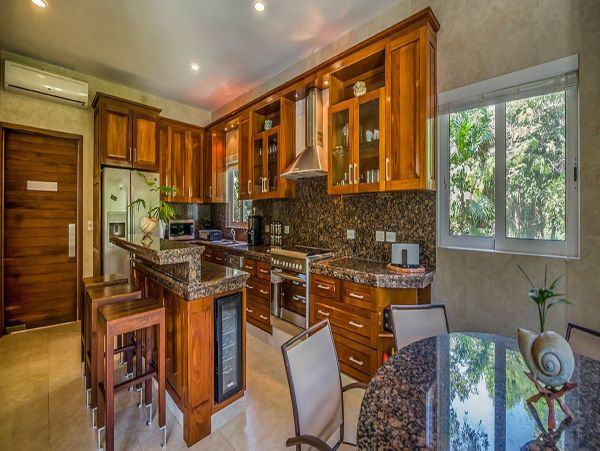 Cancun Home 990362