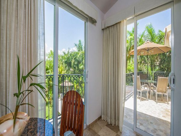 Cancun Home 990362