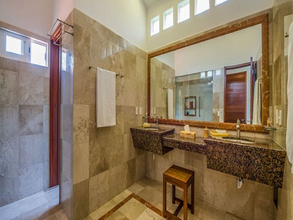 Cancun Home 990362
