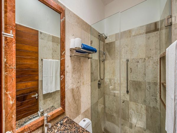 Cancun Home 990362