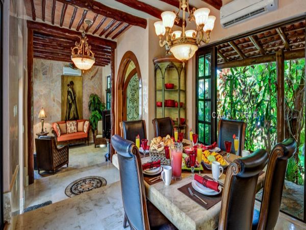 Cancun Home 990363