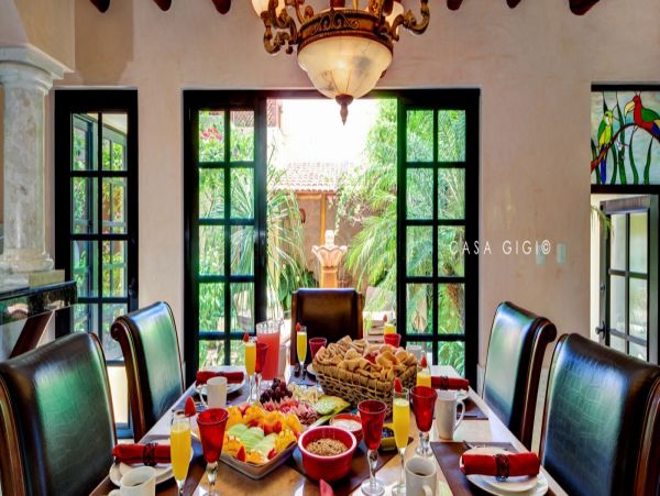 Cancun Home 990363
