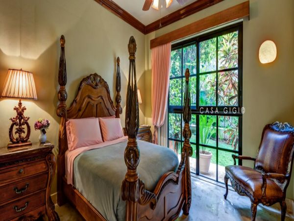 Cancun Home 990363