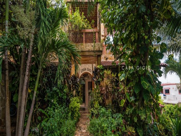 Cancun Home 990363